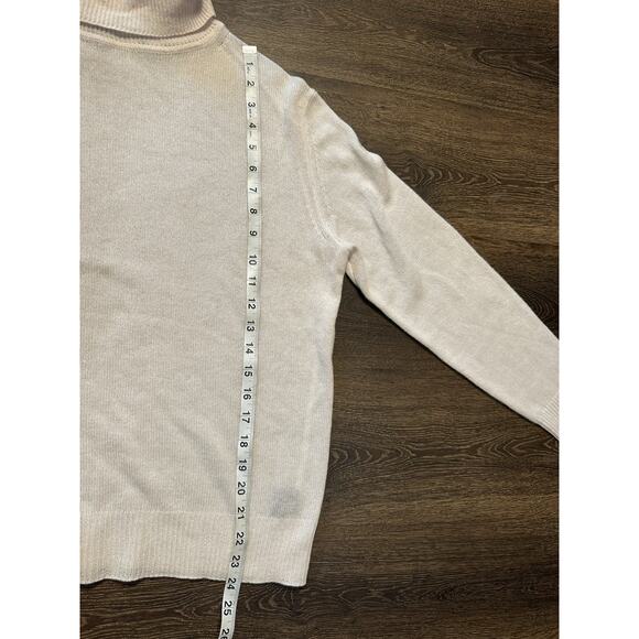 360 Cashmere Women's Long Sleve Turtle Neck Cashmere Sweater Cream White SZ M - Picture 7 of 12